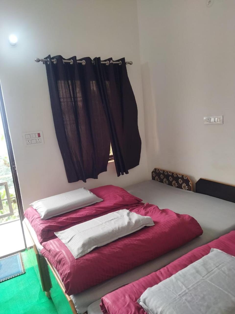 Hotel Narayana Residency Gupta Kāshi Buitenkant foto