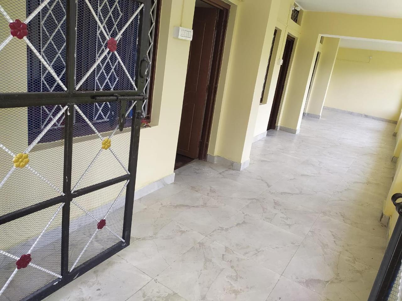 Hotel Narayana Residency Gupta Kāshi Buitenkant foto