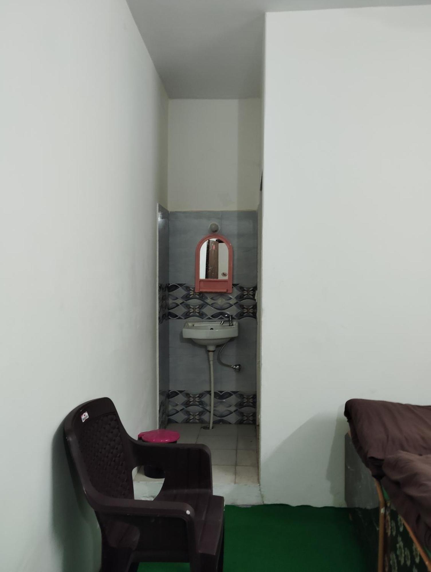 Hotel Narayana Residency Gupta Kāshi Buitenkant foto