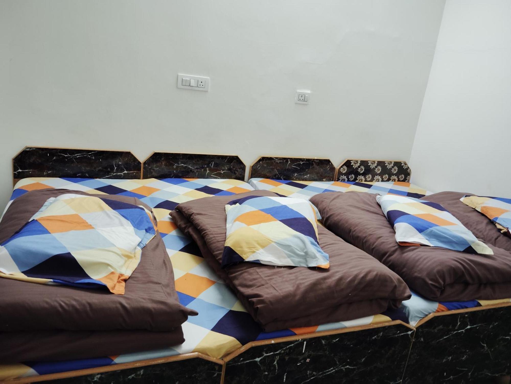 Hotel Narayana Residency Gupta Kāshi Buitenkant foto